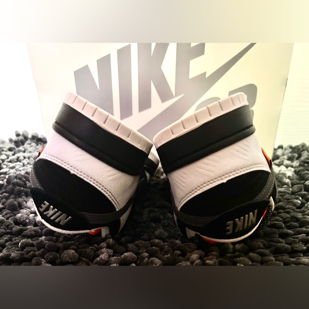 Nike TightBooth SB Dunk Low Pro Black and White Sneakers/Skateboard Shoes Size 8 - Picture 12 of 16